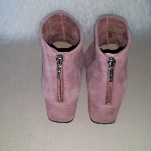Karl Lagerfeld Hayden bootie suede dusty mauve EUC - Picture 2 of 5